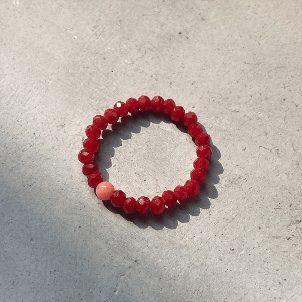 "Vintage Romance" - Women's Handmade Red Beaded Necklace, Retro Crystal Coral, Exuding Elegance and Sophistication - Image 3