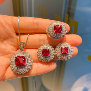Exquisite European-Style Pigeon Blood Red Ruby Jewelry Set - A Timeless Piece of Elegance