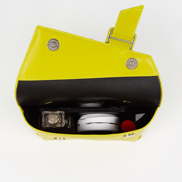 Sunshine Chic: Waterproof Yellow Handbag for the Modern Woman - Image 3