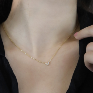 Exquisite Heart-Shaped Necklace for Women - A Timeless Piece of Elegance