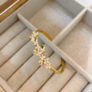 Exquisite Jewelry Set for Women - A Timeless Piece of Elegance