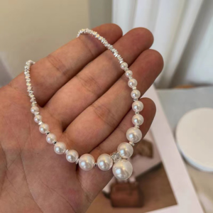 Exquisite Pearl Necklace for Women - A Timeless Piece of Elegance