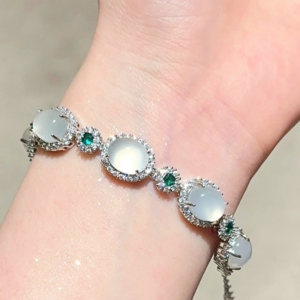 Exquisite Jadeite Jade and Agate Flower Ring - A Timeless Piece of Elegance