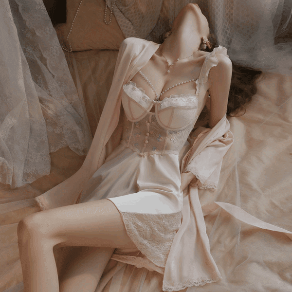 Unlock Her Diary: A Story Told in Scent. - Image 10
